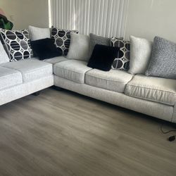Se Vende Sofa Seccional Usado Como Nuevo Comprado Hace 5 Meses En Roosm To Go