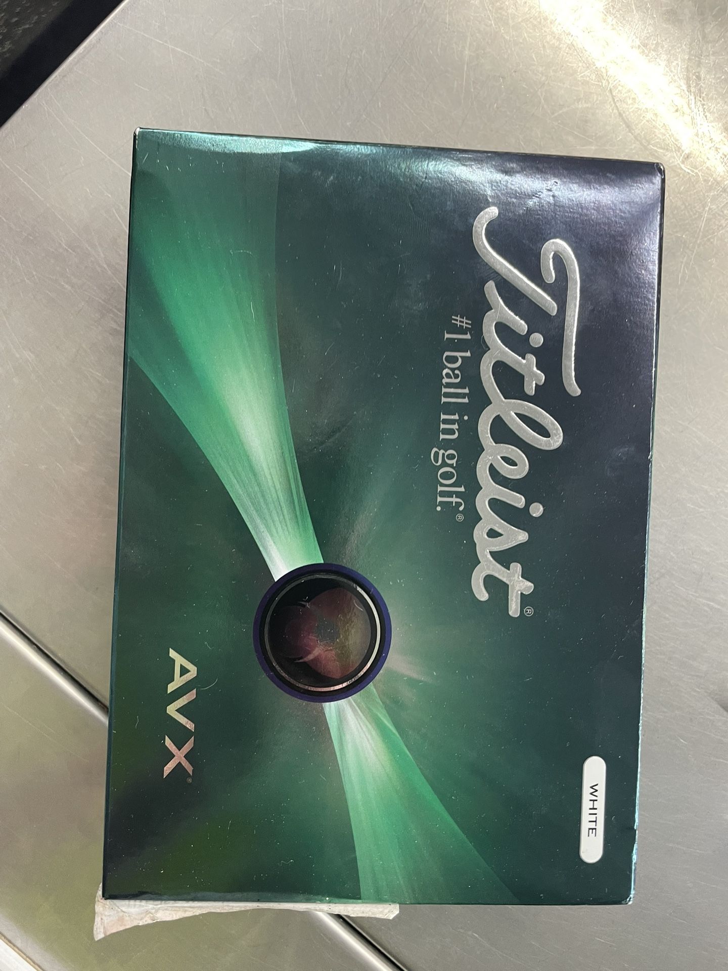 Titleist AVX Golf Balls – Brand New (White, Dozen)
