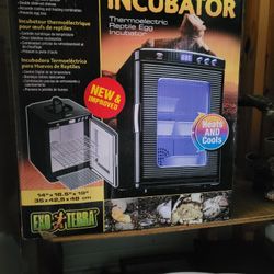 EXO-TERRA INCUBATOR 