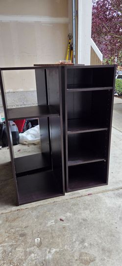 4 Free Shelving Units