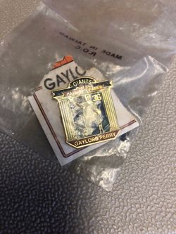 giants hall of famer gaylord perry pin