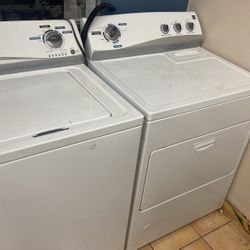 WASHER AND GAS DRYER SET 