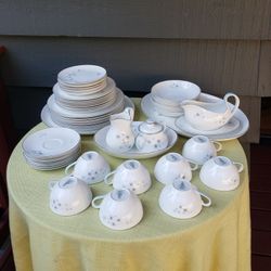 Mid-Century 55 Piece Royal Doulton Thistledown Bone China Estate Set