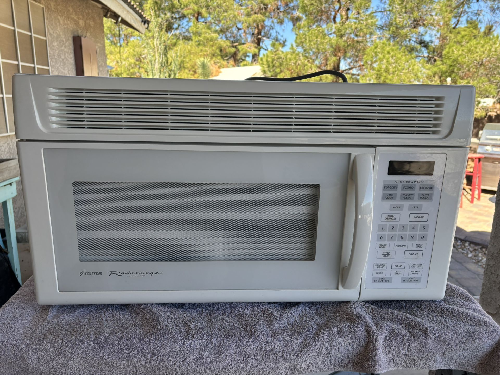Amana Under Range Microwave White