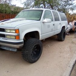 1996 Suburban Parts 