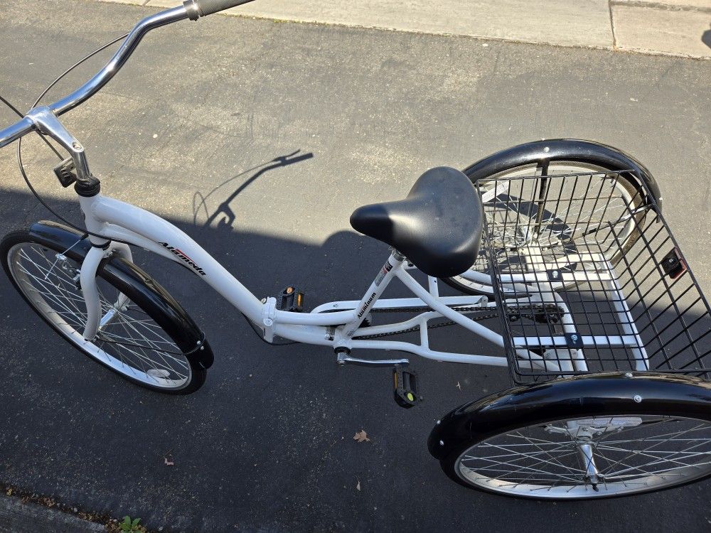 New, 3 Wheel Bike