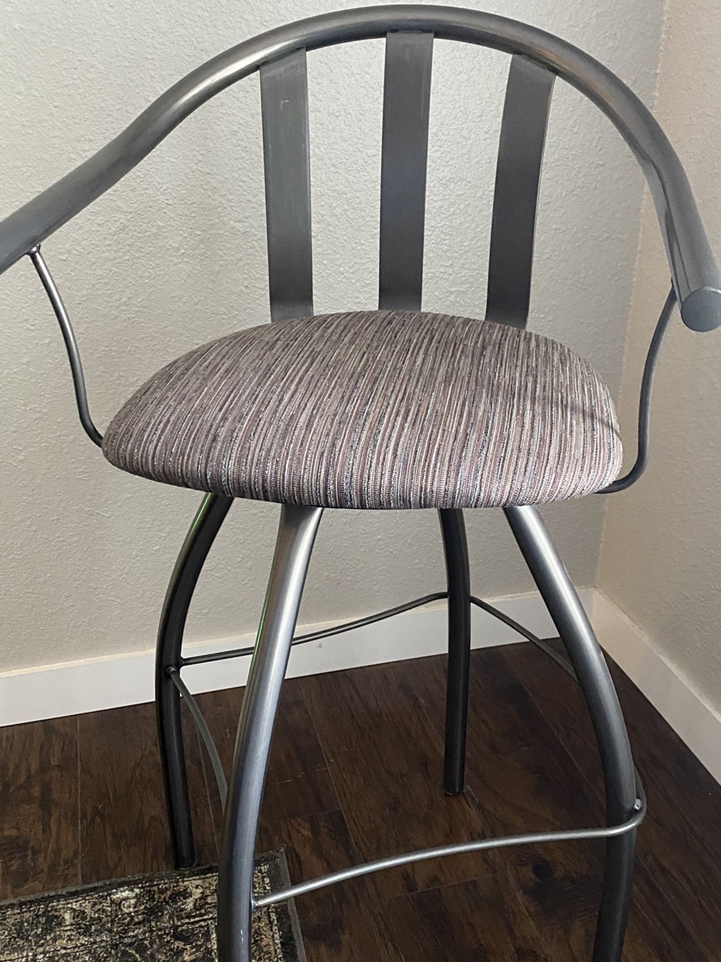 Free Single Tall Bar Swivel Chair