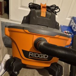 Rigid 6 Gal Shop Vac