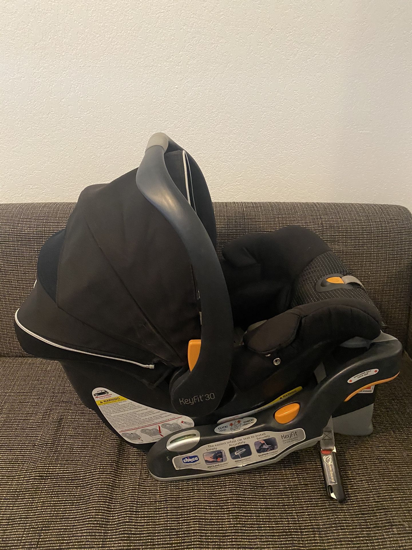 Chicco keyfit30 car seat