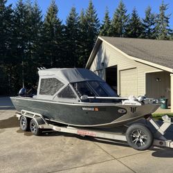 Willie Raptor 21’ X 8.5’