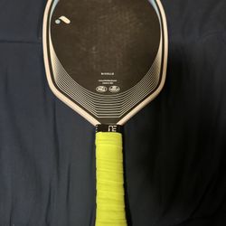 Avoura Rivelle Hybrid Pickle Ball Paddle