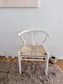 4 white wishbone dining chairs