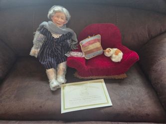 Heritage Signature Collection-Granny & Fluffy