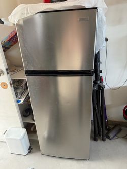 Vissani Stainless Steel Refrigerator/Freezer – $150