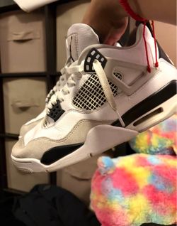 Jordan 4s size 9.5
