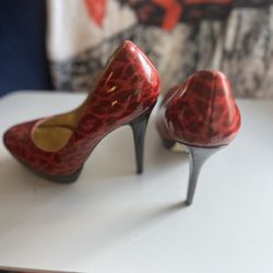 Red Spotted/black Heel 8” 
