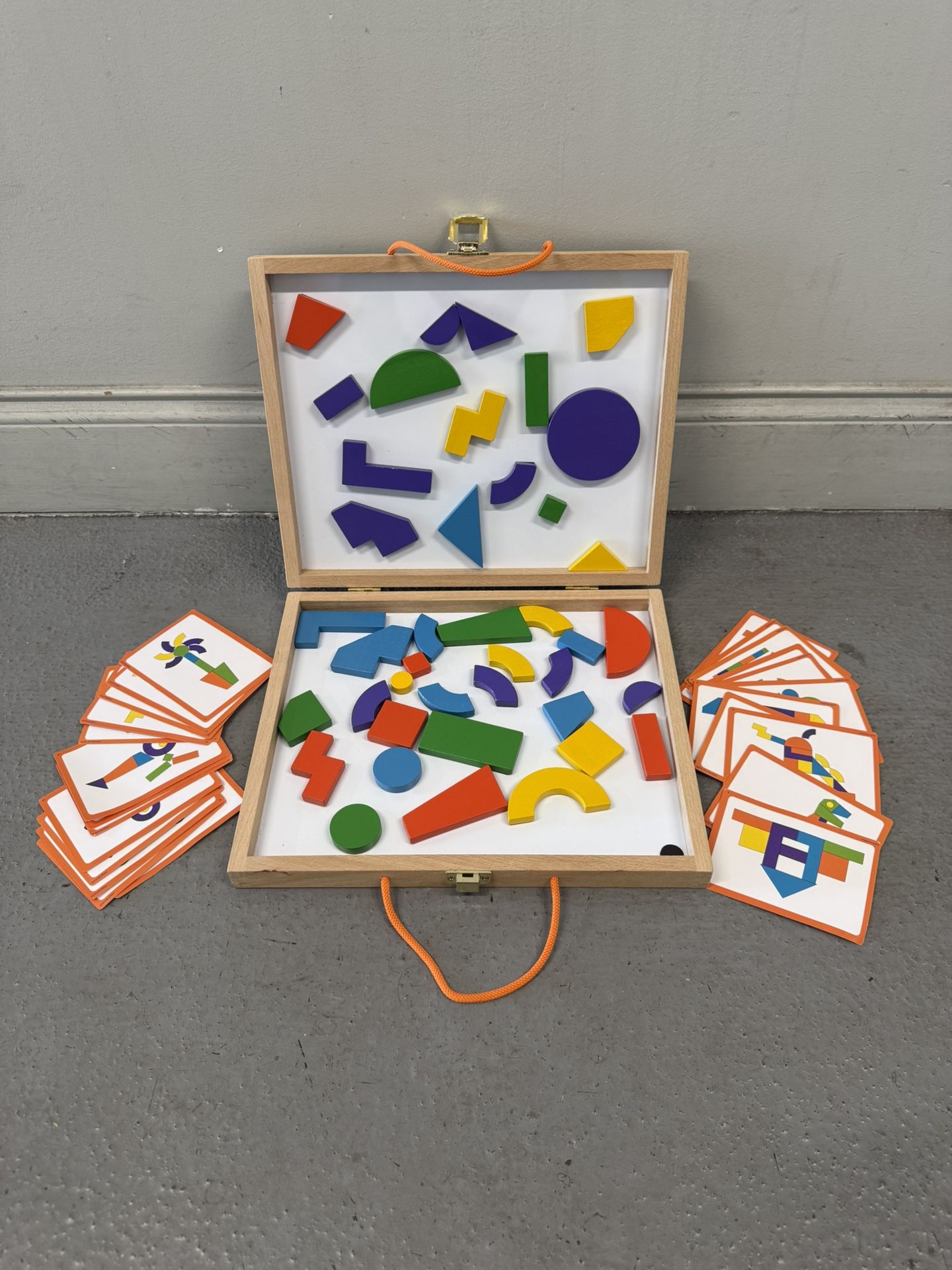 MINDWARE Imagination Magnets (Good condition) PICK UP IN CORNELIUS