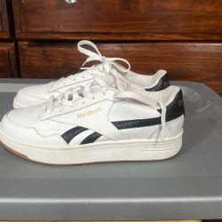 Women’s Reebok Size 8