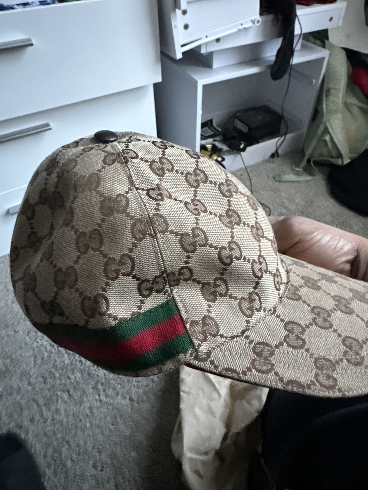 Authentic Men’s Gucci Hat 