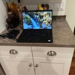 Dell Latitude 5400 14" Laptop i5-8365U, Touch Screen,1.9 GHZ 16GB, 256GB SSD