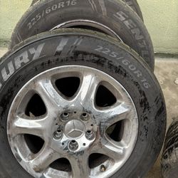 Tire For Mercedes Benz year 2000 tire 225/60R16