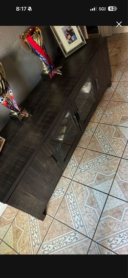 Tv stand / dresser