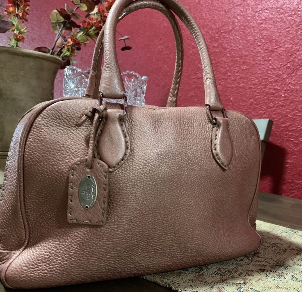 FENDI leather Bag 💼 .