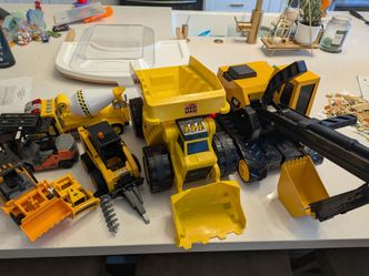 Construction vehicles toy bundle