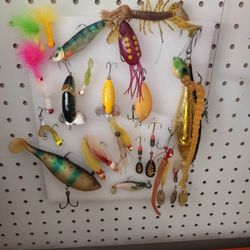 FISHING LURES 