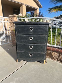 Dresser
