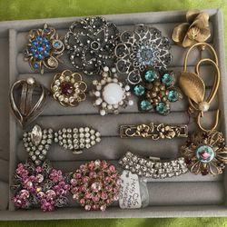 Selected different size different colors pendants summer 10 summer $20 summer even five dollars