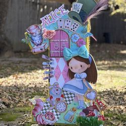 Number One Alice In Onederland Piñata 