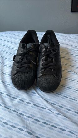 Black Adidas Superstar