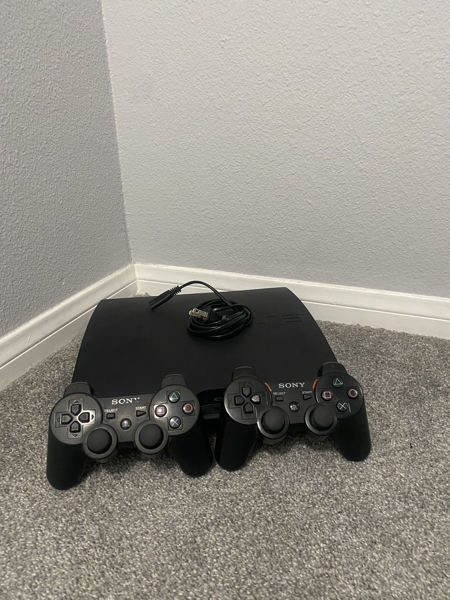 Modded (Jailbreak) PS3 + 2 controllers