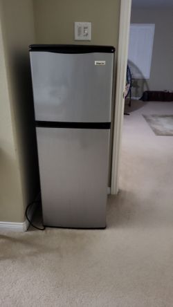 Mini fridge