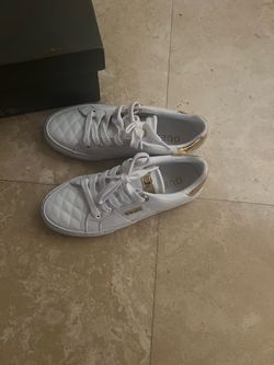 Women’s shoes