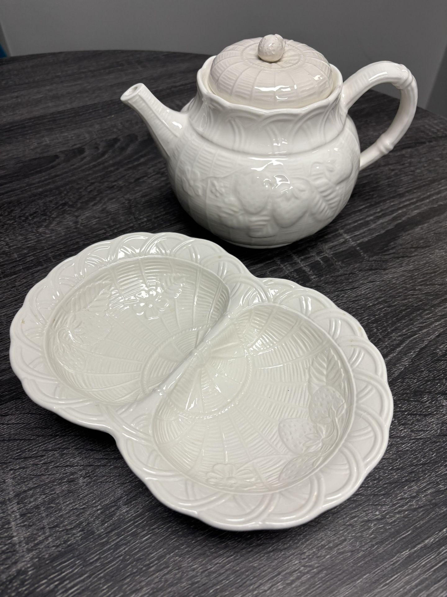 Vintage Ethan Allen Strawberry Teapot And Divided Basket