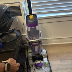 Bissell ProHeat 2X Revolution Pet Pro Carpet Cleaner Excellent Condition