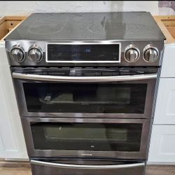 Double oven stove. Samsung 