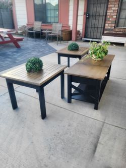 Coffee table set great condition