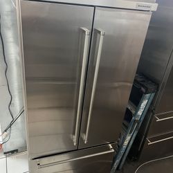 KITCHENAID 36” BUILT IN REFRIGERATOR 2024 2yr Warranty