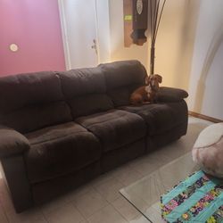 Couch With 2 Recliners