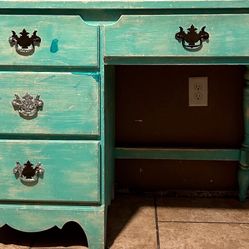 Child’s Desk & Tower combo