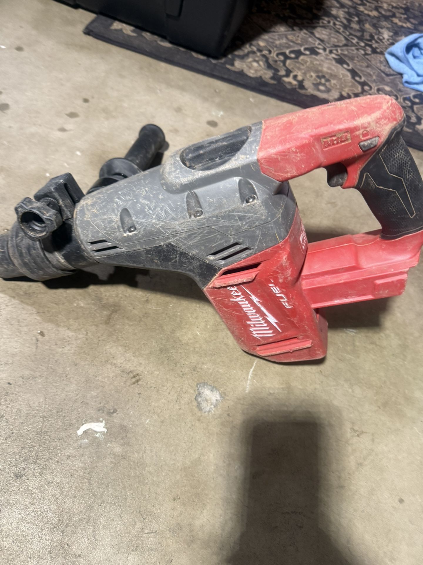  Milwaukee M18 FUEL 1-9/16" SDS Max Rotary Hammer