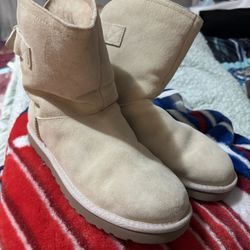 Ugg Short Boots