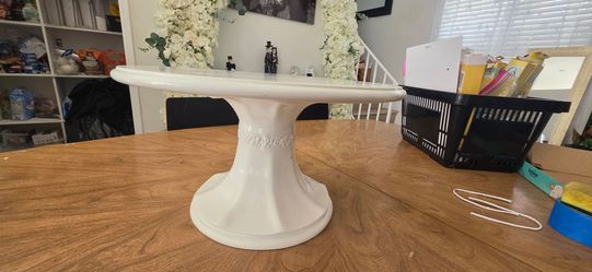Cake stand