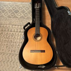 CG122MCH CLASSICAL ACOUSTIC GUITAR