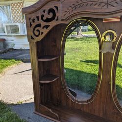 Free!! Dresser Top With Mirrors 