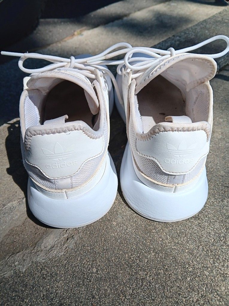 Adidas White Shoes Size 6 1/2 Great Condition