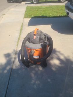 Rigid wet and dry vacuum